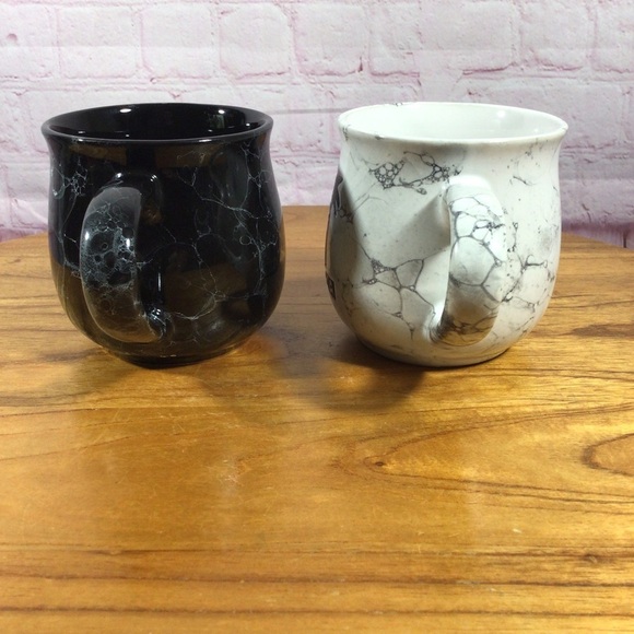 California Black and White Marble Look Embossed Ceramic Mugs - Set of 2 - Picture 4 of 9